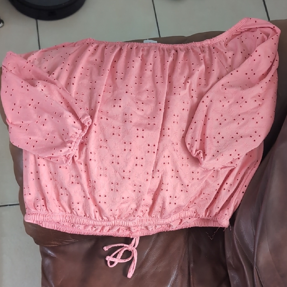 Pink Eyelet Button-Up Top - Picture 4 of 4